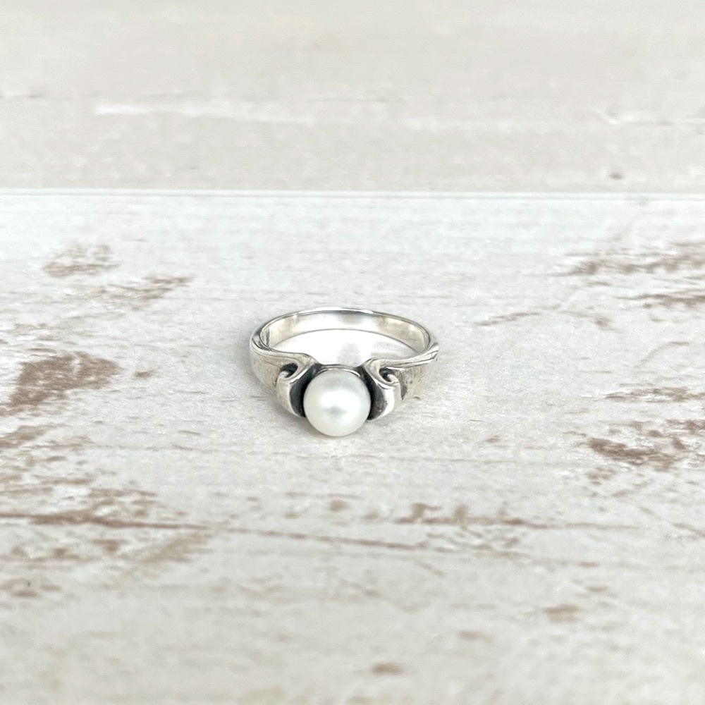 James Avery